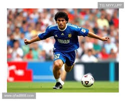 官方：洛杉矶FC与38岁门将洛里续约至2026年，含1年续约选项