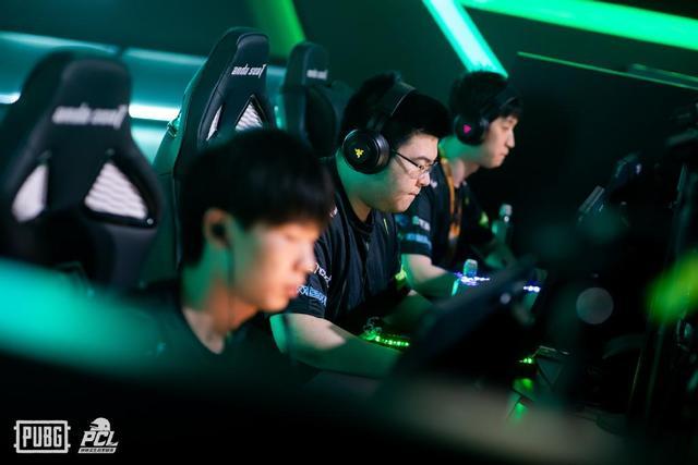 从中获得身 从中获得身